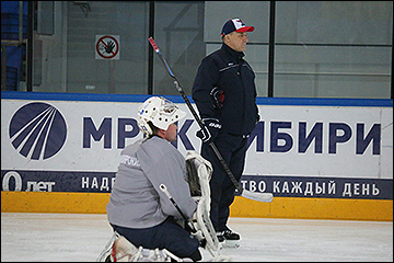 Андрей Болсуновский - тренер вратарей "Сокола"